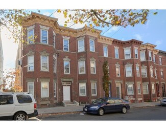 59 Essex St, Chelsea, MA 02150