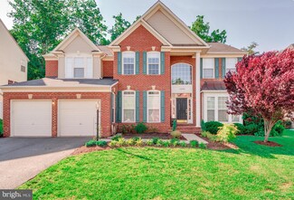 12060 Paper Birch Ln, Gainesville, VA 20155