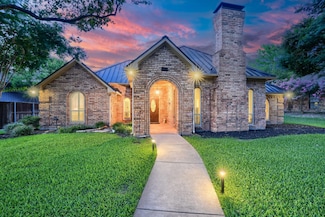 6118 Raleigh Dr, Garland, TX 75044