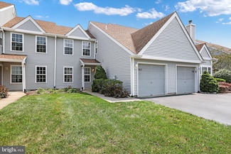 262 Birch Hollow Dr Unit 97, Bordentown, NJ 08505