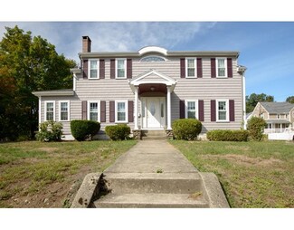 131 Park St, Stoneham, MA 02180