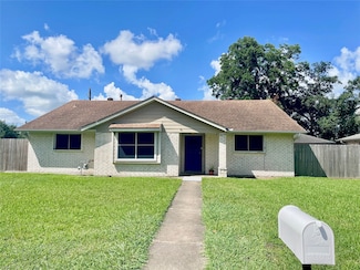 2101 Roland Rue St, Pearland, TX 77581