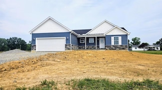 437 Waynoka Dr, Lake Waynoka, OH 45171