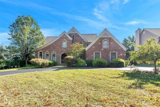 9360 Old Bonhomme Rd, Saint Louis, MO 63132