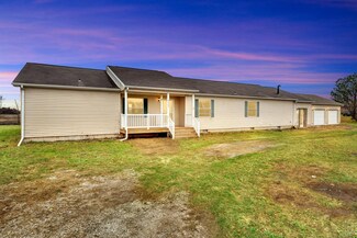 6843 W Us Highway 6, Union Mills, IN 46382