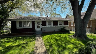 1212 Holland St, Rockford, IL 61102