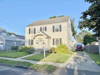 422 Swanson Ave, Stratford, CT 06614