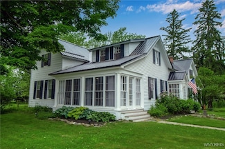718 Jewett Holmwood Rd, East Aurora, NY 14052
