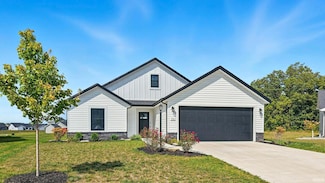 1136 Herdsman Blvd, Huntertown, IN 46748