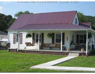 208 Eleanor Cir, Eleanor, WV 25070