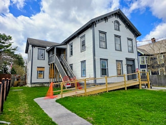 135 Grove St, Rutland, VT 05701