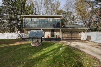 11033 Carr Rd, Davison, MI 48423