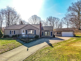 4220 Lake Heights Rd NW, Canton, OH 44708