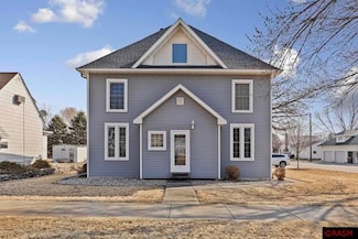 811 811 1st Ave, Gibbon, MN 55335
