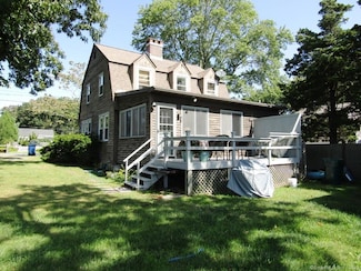 32 Katherine Rd, Old Lyme, CT 06371