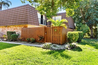 3911 Carolina Dr, Lake Worth, FL 33461