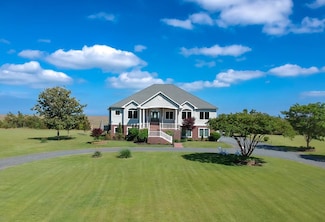 26156 Henrys Point Ln, Accomac, VA 23301