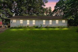 3714 W Hastings Lake Rd, Jonesville, MI 49250