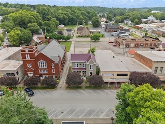 210 N Elm St, Corydon, IN 47112
