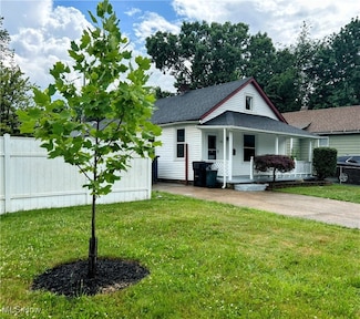 7427 Lawn Ave, Cleveland, OH 44102