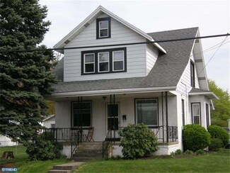 36 E Weis St, Topton, PA 19562