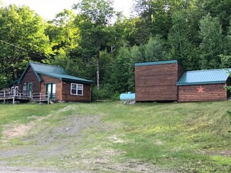 133 Old Country Ln, Pittsburg, NH 03592