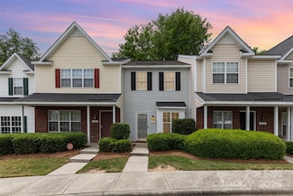 1766 Forest Side Ln, Charlotte, NC 28213