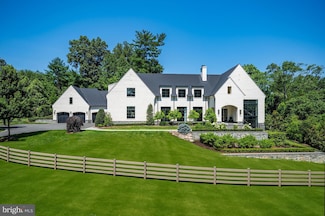 1004 Dogue Hill Ln, McLean, VA 22101