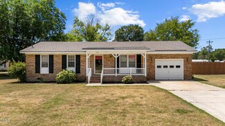 328 E South St, Coats, NC 27521
