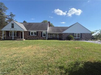 53760 Farmington Rd, Bridgeport, OH 43912