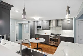 65 Manchester St, Nashua, NH 03064
