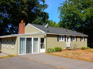 18 Dora St, Nashua, NH 03060