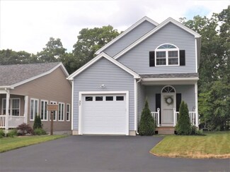 37 Hyde Park Cir Unit 37, Uxbridge, MA 01569
