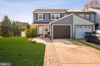 18 Southgate Dr, Mount Laurel, NJ 08054