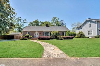 306 Hickory St, Clinton, SC 29325