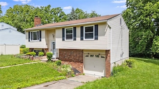 3067 Bronco Dr, Clinton, OH 44216