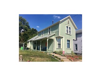 567 E 1st St, Uhrichsville, OH 44683