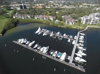 1660 Twelve Oaks Way Unit 203, North Palm Beach, FL 33408