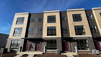 379 Summit Cir, Lombard, IL 60148
