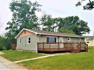 75 W Berry Ave, Upland, IN 46989