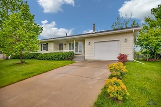 835 E Elk St, Rapid City, SD 57701