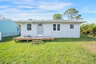 208 36th St W, Bradenton, FL 34205