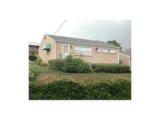 215 Copeland Ave, Braddock, PA 15104