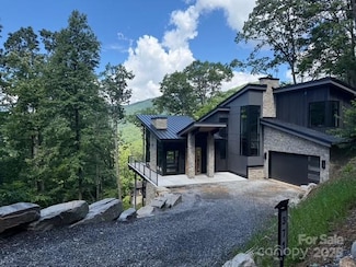 371 Oklahoma Rd, Black Mountain, NC 28711