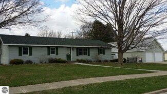 629 S Ithaca St, Ithaca, MI 48847