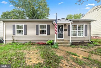 706 W 14th St, Front Royal, VA 22630