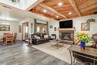 40 Pheasant Hill Dr NE, Albuquerque, NM 87111