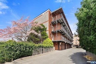 64 Poplar Ave Unit C4, Hackensack, NJ 07601