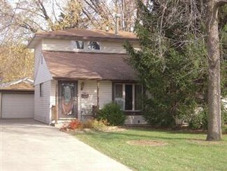 4212 W 90th St, Hometown, IL 60456