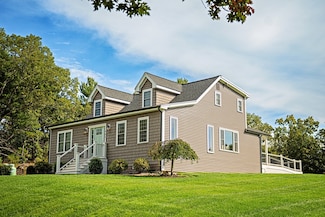 236 Williams St, Wrentham, MA 02093